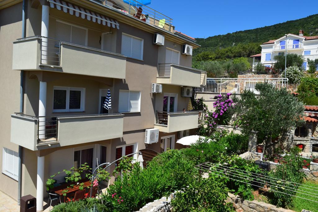 Apartments Mara Cres Exterior foto