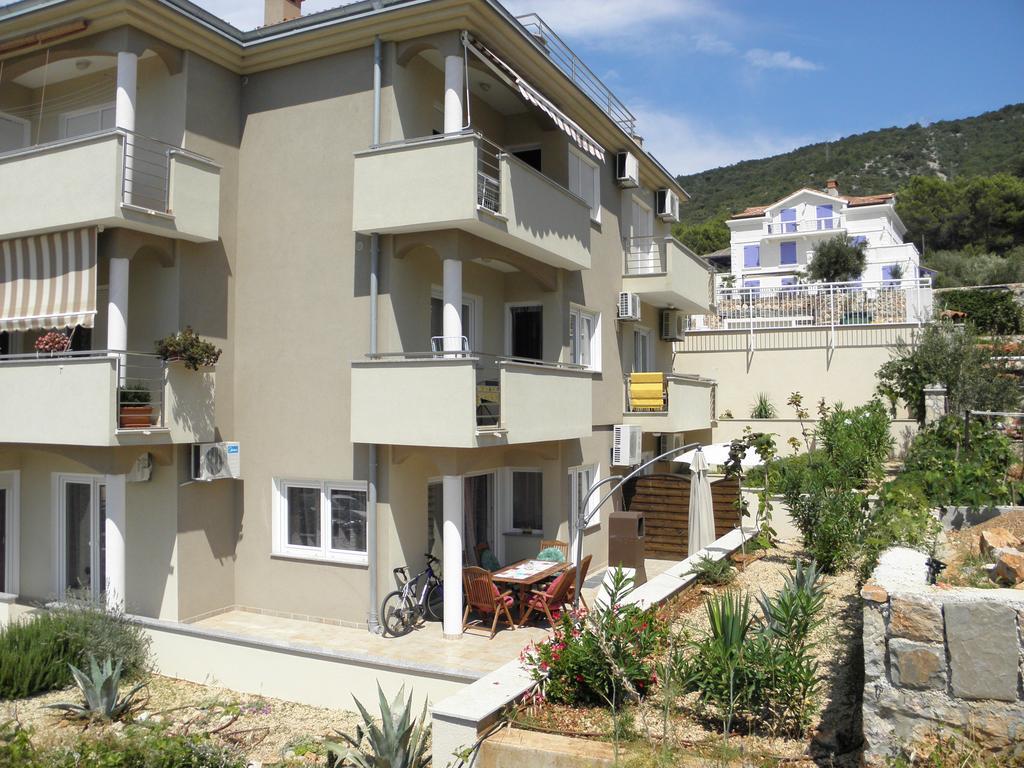 Apartments Mara Cres Cameră foto